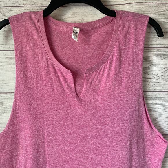 Under Armour Pink Sleeveless Shirt or Tank Top Athletic Active Size L - Picture 2 of 12